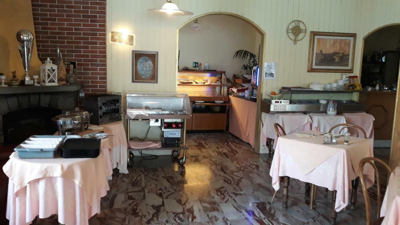 Hotel San Marino Laglio Exterior foto